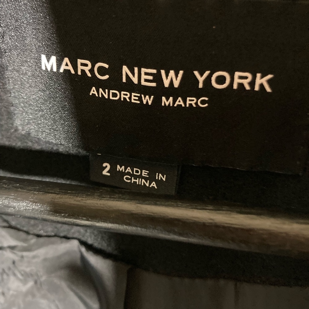 Black wool top coat Marc NY wool bucle style like new size small (2) - Picture 6 of 7